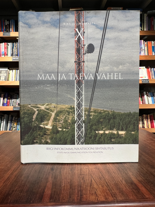 "Maa ja taeva vahel"