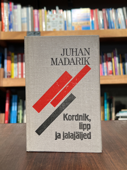 Kordnik, lipp ja jalajäljed