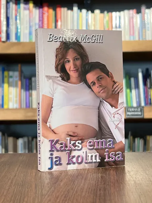 Kaks ema ja kolm isa